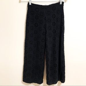 Abercrombie and Fitch High Rise Black Eyelet Lace Pants Size 0
